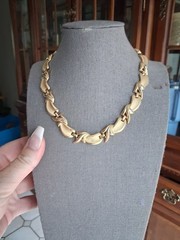 15 inch Trifari Statement necklace