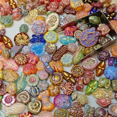 100g Vintag Styley Bulk Jewelry glass bead Lot ALL Brand New Untested Mix Match