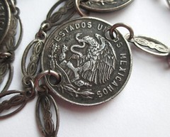 30in VINTAGE 1967 CINCO CENTAVOS MEXICO COIN SILVER PLATED ORNATE CHAIN NECKLACE