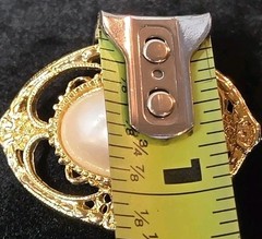 Vintage Off White Faux Pearl Gold Tone Metal Brooch Vintage