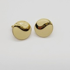 MONET Cream enamel Gold tone Clip Earrings .75 in Art Deco Circle Round Vintage