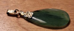 Vintage AVON Faux Costume Jewelry Jade Clip Earrings & Pendant Set Original Box