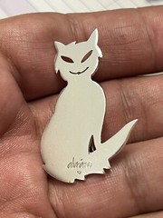 925 sterling silver Cat pin Brooch (9.6 Grams )