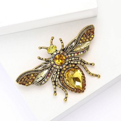 Fashionable Rhinestone Bee Brooch for Women Insect Brooch Dress Suit Pin Acce…