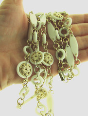 Vintage Gold and White Hong Kong Plastic Flower Link Chain Long Necklace 15mm*36