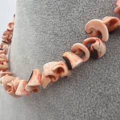 Vintage Luhuanus Shell Necklace Peach Curly Jewelry Hawaiian 16.5″ Barrel Clasp