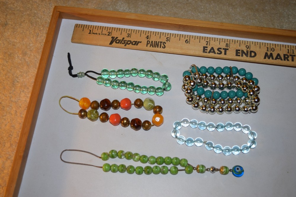 Vintage-now lot of 5 glass plastic metal bead bracelets long one is prayer beads