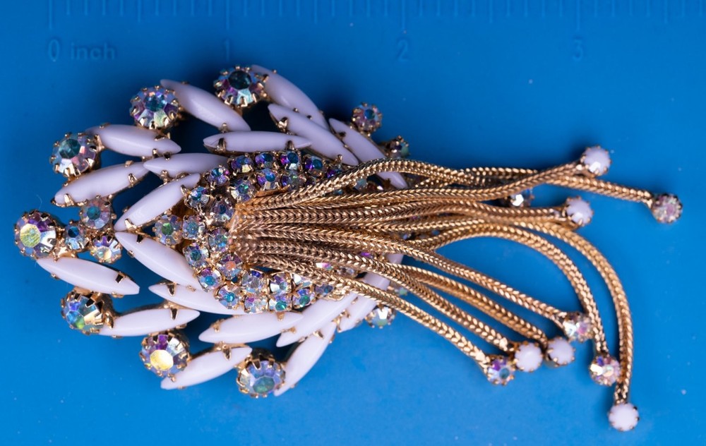 Vintage Fringe Tassel Spray Brooch Pin Gold-Tone 3.5″ AB Rhinestone White Enamel