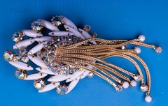 Vintage Fringe Tassel Spray Brooch Pin Gold-Tone 3.5″ AB Rhinestone White Enamel
