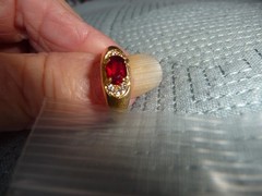 18KT G E PLATED GOLD TONE TINY RED STONE SZ 7.5 RING #31/18-1