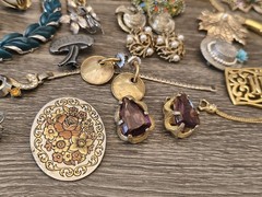 Vintage Estate Lot Designer Signed Jewelry BSK Lisner Kramer Weiss Coro + 69pc