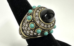 VINTAGE HEIDI DAUS BLACK, RHINESTONE, LIGHT BLUE ACCENTED SIZE 7.5 RING N223