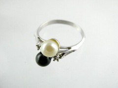18k Heavy Gold Electroplate Double Faux Pearl White Rhinestones Ring Size 8.75