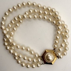 Vintage Triple Strand Faux Pearl Bracelet Gold Tone with Hexagon Pearl Clasp