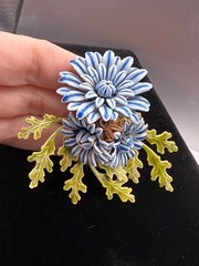 Vintage Corocraft enamel flower Brooch Pin with leaves blue green signed 50s-60s