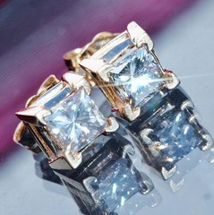 14k yellow gold stud earrings 0.85ct natural diamond vintage 1.3gr Ali403