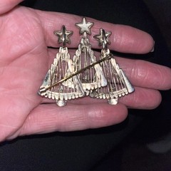 Vintage Signed Three Silver Christmas Trees w/ Gold Stars Holiday Brooch/Pendant