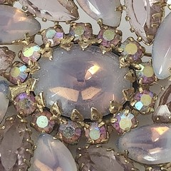 VINTAGE LILAC PINK FROSTED GLASS AB BROOCH & CLIP EARRINGS SET NAVETTE