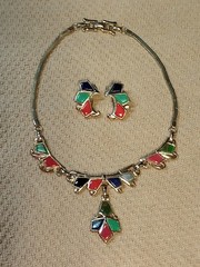 Vintage 1940 Barclay Gold Tone Bib Necklace Clip Earring Set Multicolored Stones