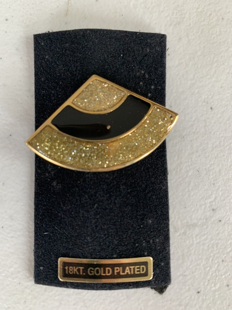 Vintage 18KT Gold Plate Brooch Pin Gold And Black