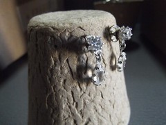 1 Pair Old .75″in White Glass Sparkly w/ Teardrop Dangle Stud