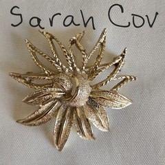 VTG Costume Jewelry Flower Brooch Lot 20 Gold Silver Tone Rhinestone etc. Signed