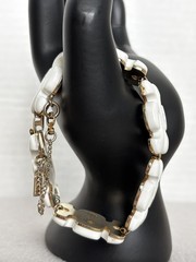 VNTG Monet White Resin Scroll Design 7.5 Inch Panel Bracelet w/ Safety Chain*