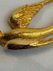 Vintage Hattie Carnegie Flying Bird Brooch Gold Tone Textured Signed 3.25in