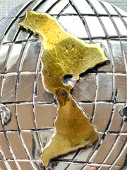 Vintage Sterling Silver Globe Brooch with Gold Continent Inset (Mid-20th Century