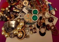 Vintage/Now Jewelry Lot Resell Craft Repair Mostly Wearable Many Signed 4.15 lbs