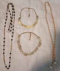 Antique & Vintage 50+ Lot Of Necklaces & Varies Designs & Quality.