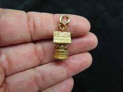 Vintage 1960’s Gold Plated Wishing Well Charm