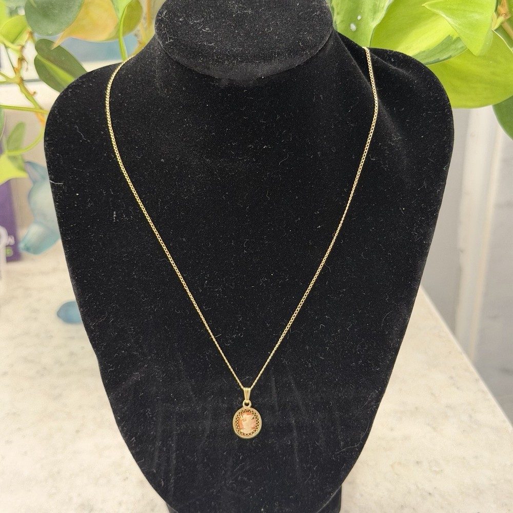 12K Gold Filled Cameo Pendant Necklace 15” Inch Cable Chain Carved Shell Vintage