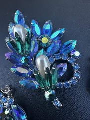 Vintage Juliana D&E Rhinestone Crystal Brooch And Clip On Set Ref 2361