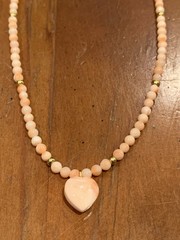 Vintage Dainty Peach Coral Heart Strand Necklace 17″ Small bead w/Pendant BEAUTY