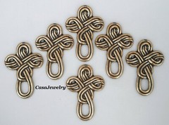 #0011 ANTIQUED GOLD CELTIC CROSS W/TOP HANG HOLE – 6 Pc Lot