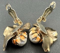 Vintage Signed Vendome Enamel Flower Brooch Faux Pearl Clip On Earrings Dogwood