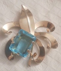 Vintage Mid-Century Sterling Silver Large Aqua Blue Glass Stone Brooch-pin