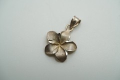 Vintage Sterling Silver Diamond Cut Flower Pendant 2.4cm JB50