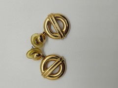Glamorous Vintage Gold Tone Monet (c) Signed Dangling Earrings