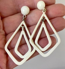 Vintage Statement Art Moderne Retro White Enamel Dangle Pierced Earrings Q248