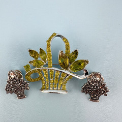 Vintage Flower Basket Brooch Pin Lot Silver Tone Green Resin Some Signed