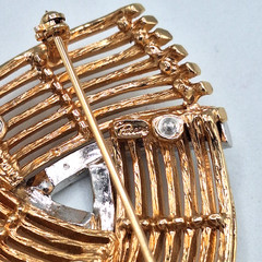 VINTAGE PUCCINI Gold and Silver Tone Abstract Triangular Brooch