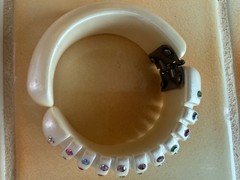Vintage Pearlized Cream Clamp Assorted Rhinestone Hinged Bangle