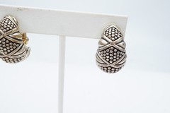 Vintage Clip On Earrings Silver Tone Textured T1