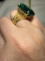 Vintage Huge Emerald Green Faceted Glass Cocktail Statement Ring Size 8 Unmarked