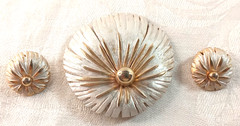 3 Piece Set Vintage Pin Brooch & Clip On Earrings Silver Gold Tone Metal 2 1/4″