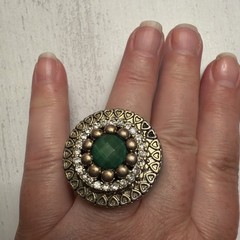 Vintage Green Stretchable Statement Ring Size 6-8 Victorian