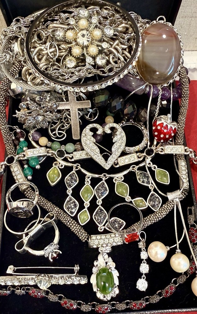 Vintage Estate Costume Jewelry Lot ! NAPIER, AVON and more!