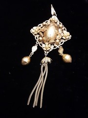 Vtg Francois Pendant Brooch Gold Tone Flowers Leaves Statement Dangle Chain